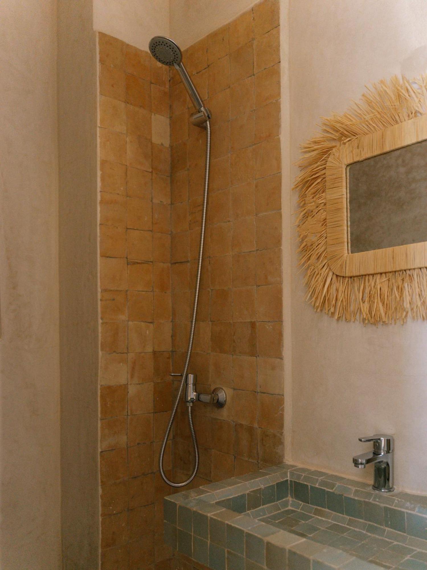 Malibu Surf House Apartment Tamraght Luaran gambar